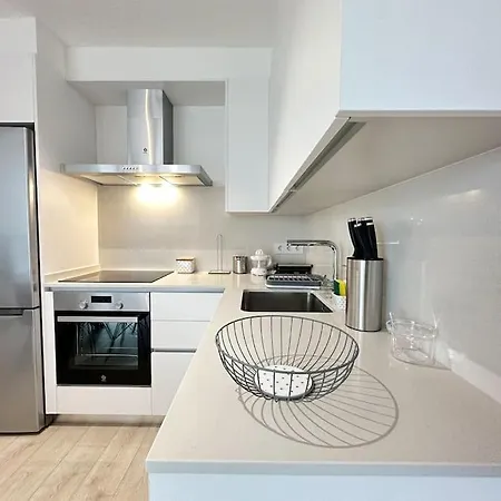 Jacinto Benavente 15, 1a Con Parking Gratis By Ybh * Vigo